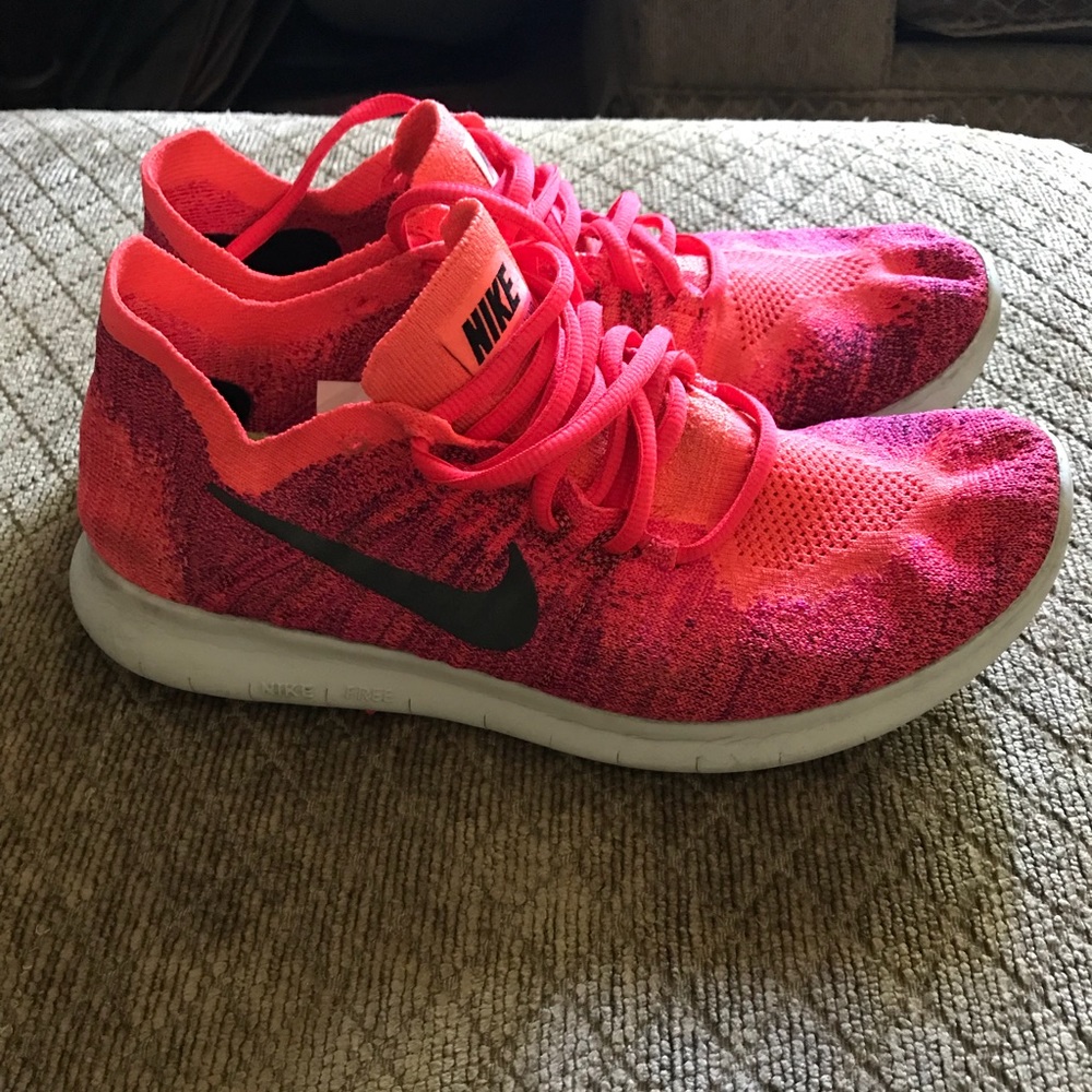 Nike free fly knits